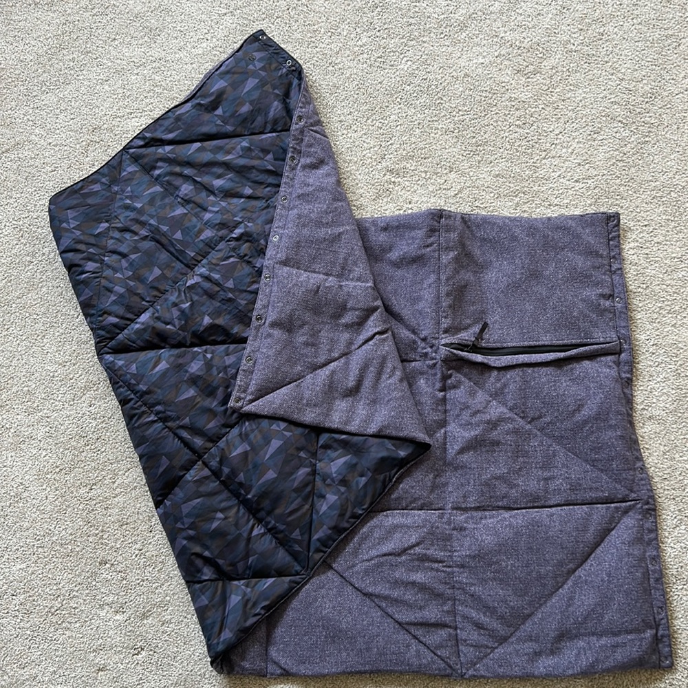 Lululemon Down Réversible Scarf